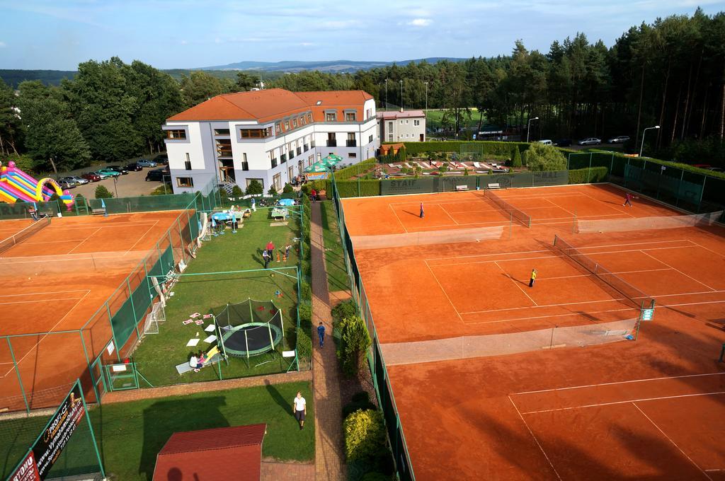 Hotel Sport Zruč Exterior foto